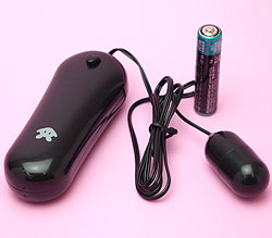 開封してみました。<br>可愛いデザインで人気。単4電池付属です。