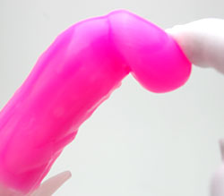 張りがあり程よい弾力。<br>ご覧の通りのしなやかさ。