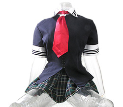 制服姿も、そそります。