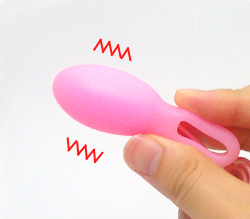ぷにゅっと柔らかシリコンが<br>アナルの中で大暴れ！