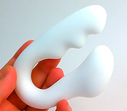 パートナーと使うも良し、男性の前立腺責めに使うも良し♪