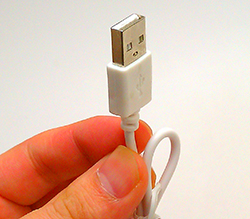 パソコンのUSBで温める事ができます。