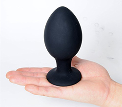 上級者向けのビッグプラグ。手のひらいっぱいっぱいのサイズです。