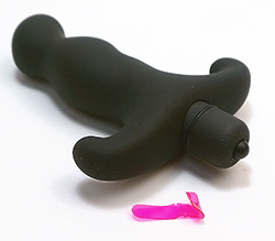 絶縁体を取ってボディへ装着します。