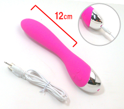 本体サイズです。充電式なのに重い重低振動！