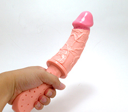 グリップは握りやすくストロークがしやすい！