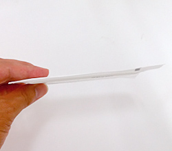 紙の様な薄さで収納スペースに楽ちん収納！