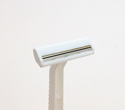 2枚刃のヒゲソリです。