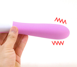 先端が振動し、深部で気持ち良さを発揮！