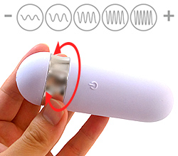スティックローターは単体でも振動して使えます。銀の部分を回す事で振動パターンを調整します。