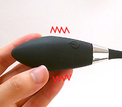 ローターは電源を長押しして電源を入れてから使用します。