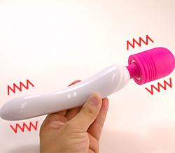 ヘッドかスティックのどちらかを振動させれます。一石二鳥デンマ♪