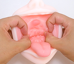 いやらしく肥大した淫桃腺