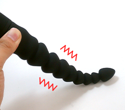 挿入しやすく抜けにくいジャバラボディーが強力振動で快感倍増！