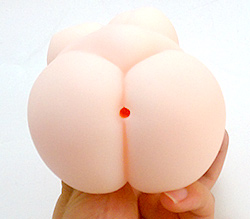 コスチュームを身に着けたずっしり重量のホールです。