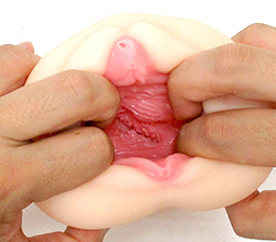 穢れを知らない、発育中の純真で無垢な膣内