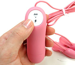 上の電源ボタンで振動を調整。下のボタンがパルスボタンです。