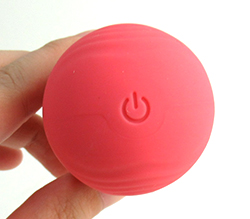 電源は上部にあり、パターン切替も可能。