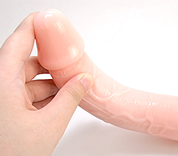 ベタつきが少ない高品質高弾力な肉厚エラストマー素材。