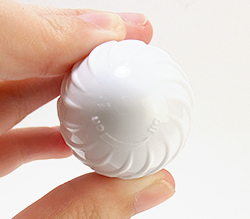 底部分のダイヤルを回すことで振動の強さ調整ができます。