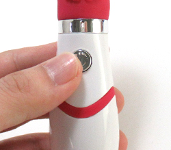 電源ボタンです。バイブ初体験にも扱いやすい3段階の振動強弱付き。