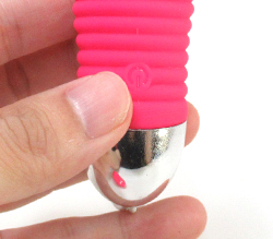 電源長押しでON/OFF<br>押すたびに全12パターンの変化