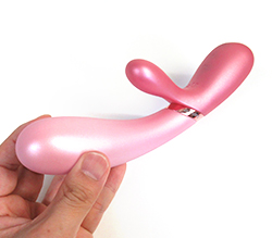 パールのような光沢感のあるなめらかなシリコン素材です。