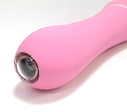 リニアピストンでズンズン奥を突く快感を楽しめます。