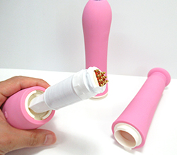 アタッチメントを回して取り換えることができます。