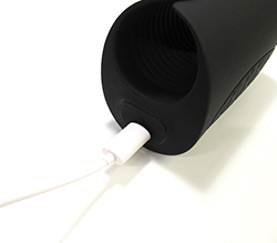 充電時間70分で約30～40分の連続使用。