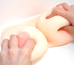 乳首の固さも完全再現されてます！