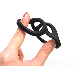 高品質ハードシリコン使用ではずれにくい弾力性