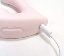 充電時間70分で約75分の連続使用。