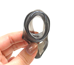 伸び～る素材で簡単装着♪