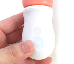 電源長押しでON/OFFとスイング切り替え　PUSHボタンで強弱4パターン